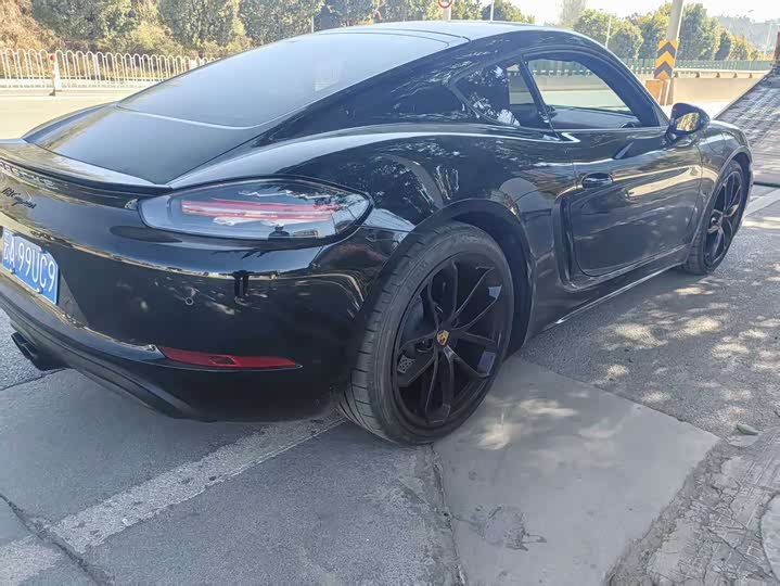 Фото 3 - Porsche 718