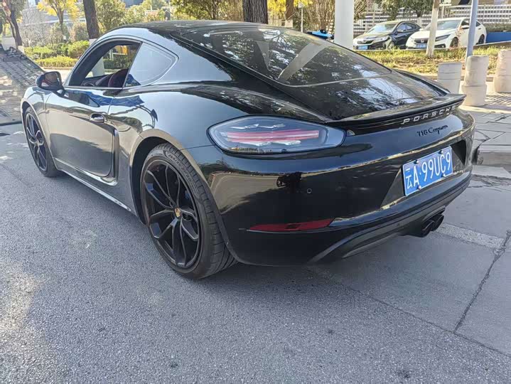Фото 4 - Porsche 718