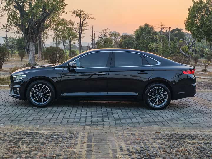 Photo 2 - Geely Preface