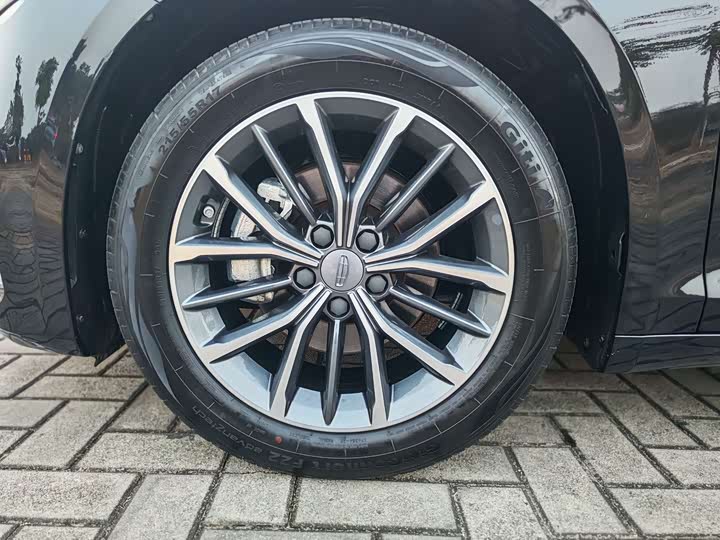 Photo 8 - Geely Preface