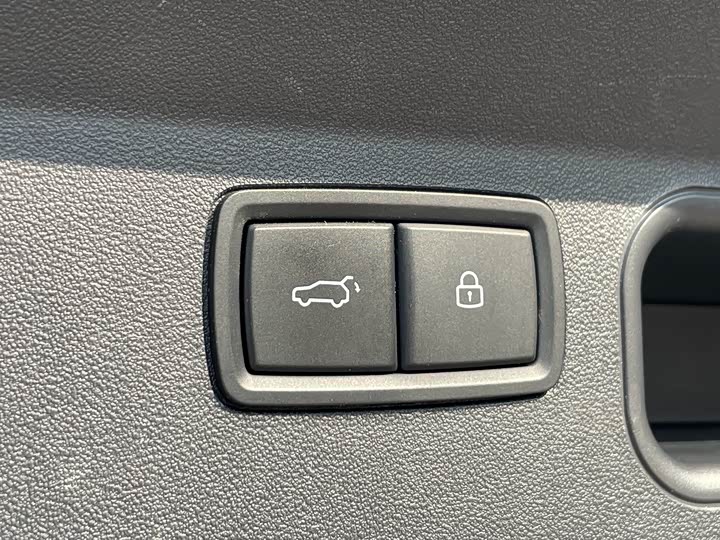 Фото 5 - LiXiang One