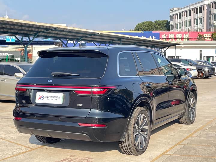 Фото 6 - LiXiang One