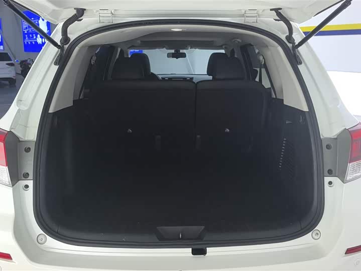 Фото 4 - Nissan Terra