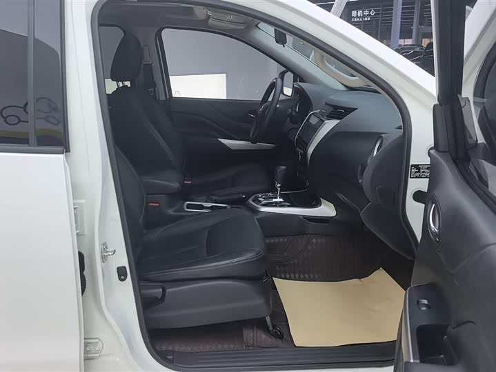 Фото 8 - Nissan Terra