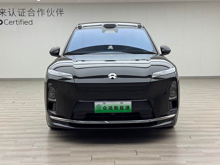 Фото 2 - Nio ES8