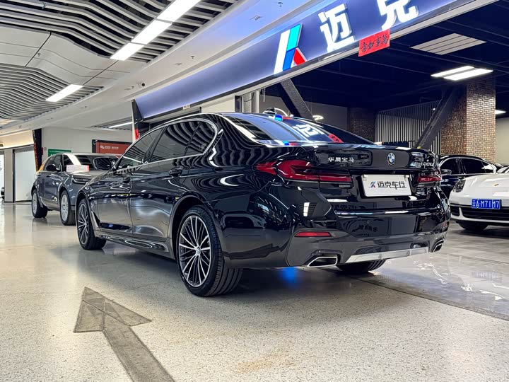 Фото 3 - BMW 5 Series