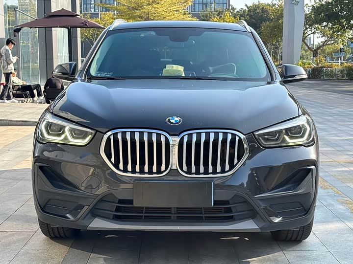 Фото 2 - BMW X1