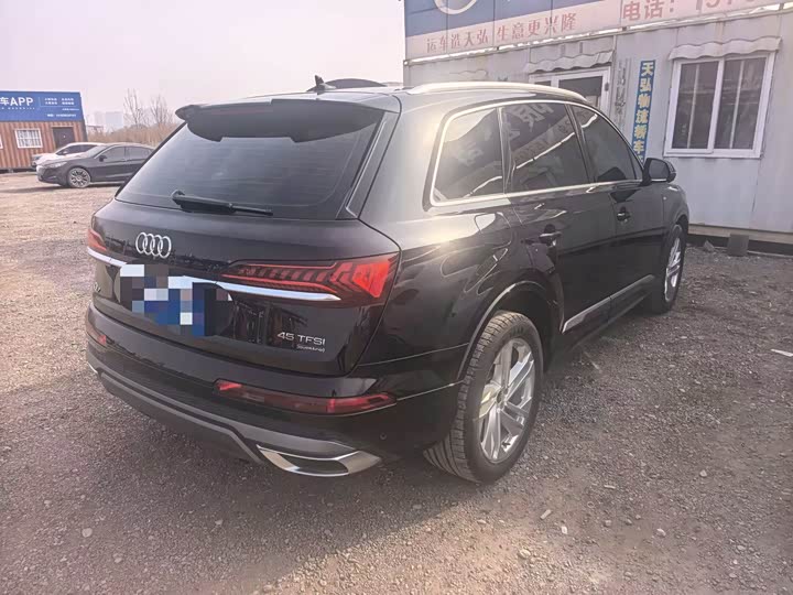 Фото 6 - Audi Q7