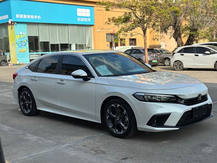 Фото 3 - Honda Civic