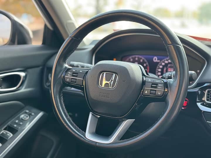 Фото 9 - Honda Civic