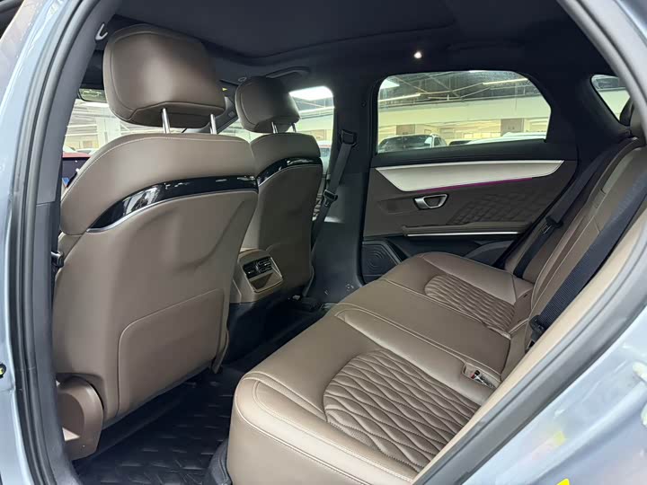 Фото 6 - BYD Han