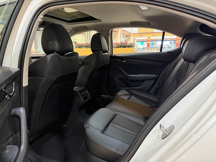 Фото 7 - Skoda Octavia Pro