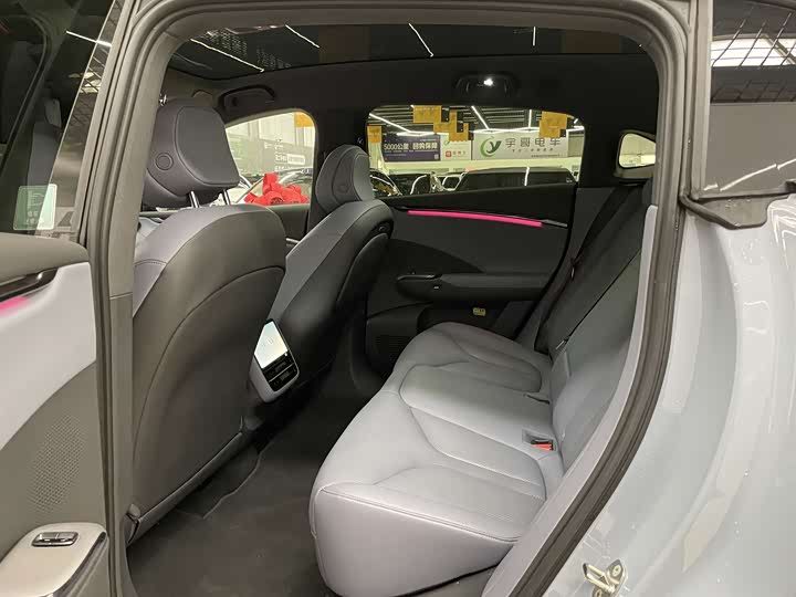 Фото 4 - XPeng G7