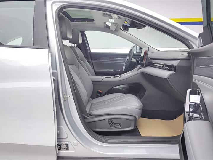 Фото 8 - Geely Galaxy L6