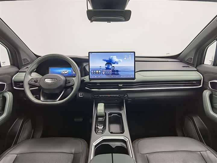 Фото 5 - Geely Okavango L