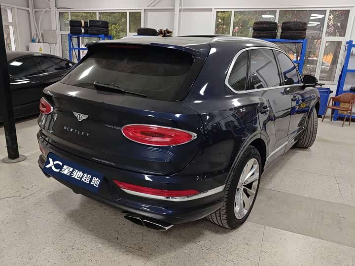 Фото 3 - Bentley Bentayga