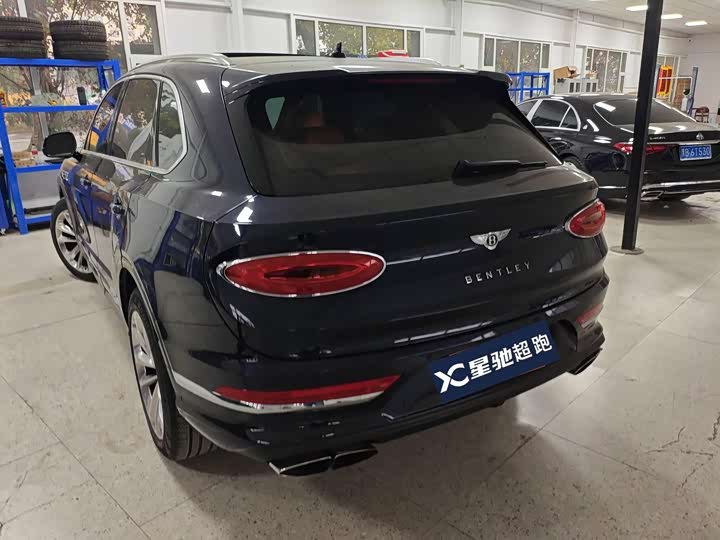 Фото 4 - Bentley Bentayga