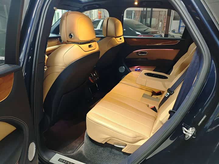 Фото 6 - Bentley Bentayga