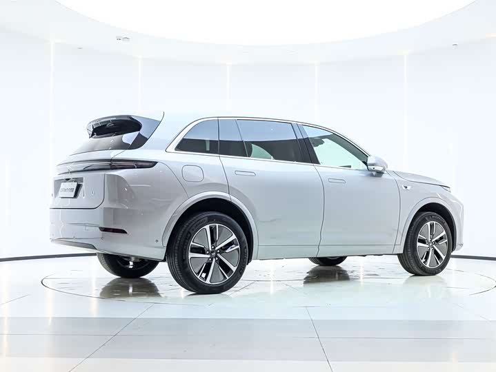 Фото 9 - LiXiang L7