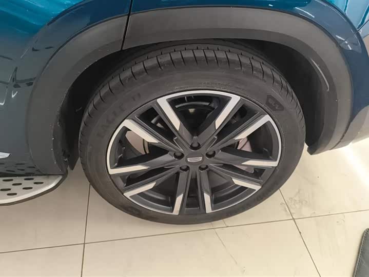 Фото 6 - Geely Monjaro