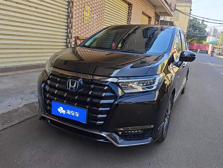 Фото 2 - Honda Elysion