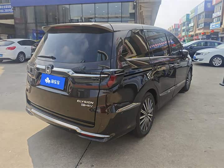 Фото 3 - Honda Elysion