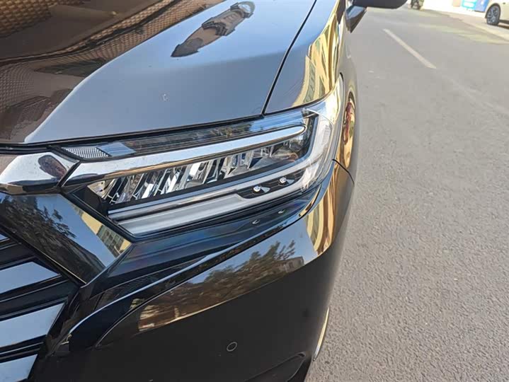 Фото 5 - Honda Elysion