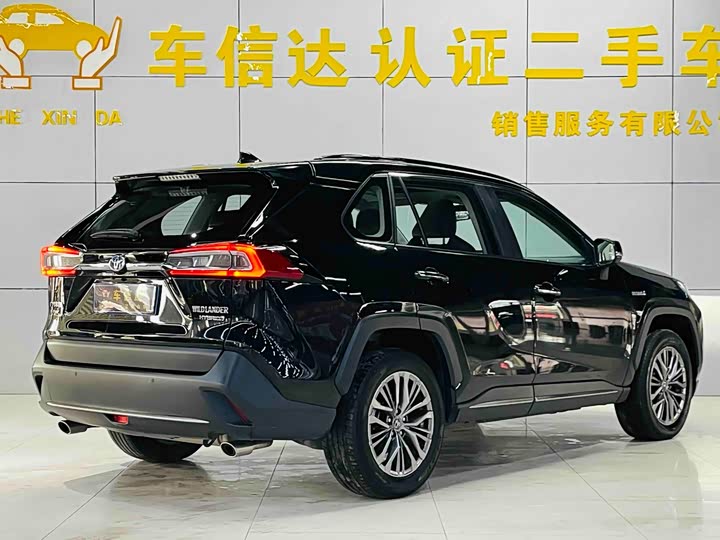 Фото 3 - Toyota Wildlander