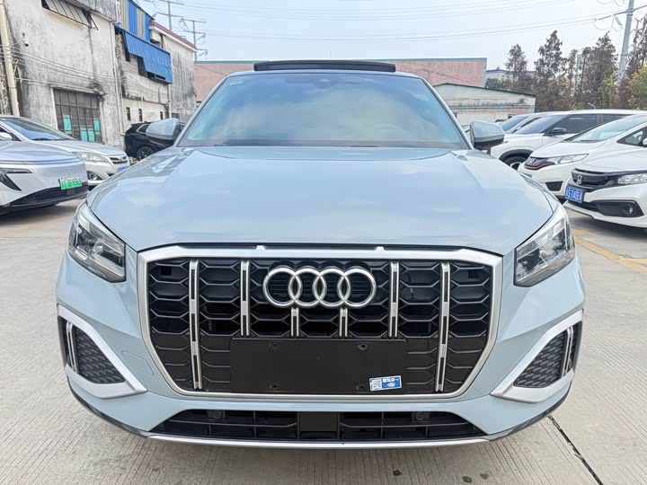 Фото 2 - Audi Q2L