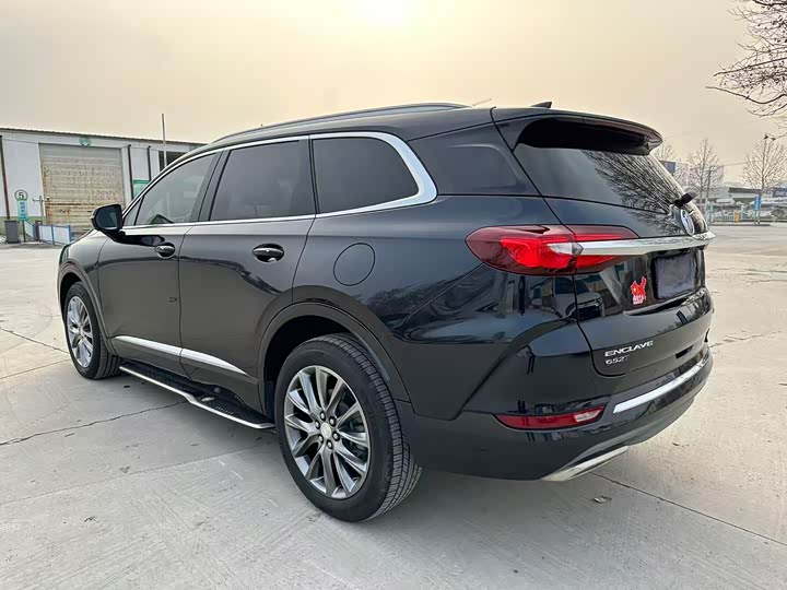 Фото 7 - Buick Enclave