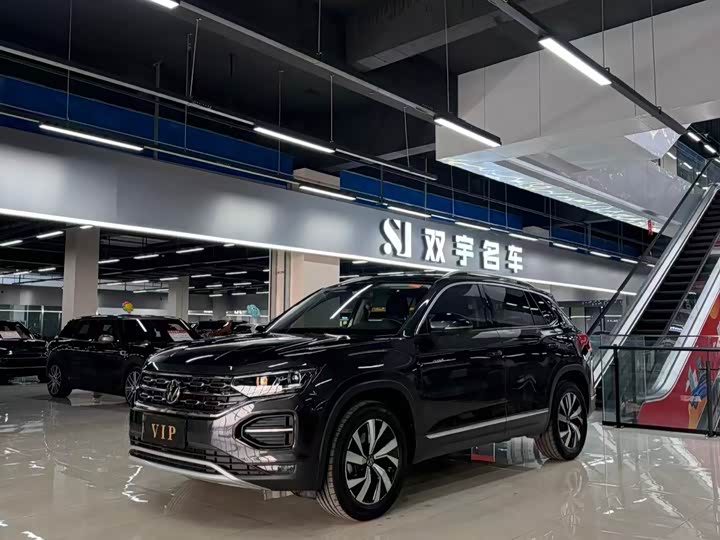 Фото 1 - Volkswagen Tharu