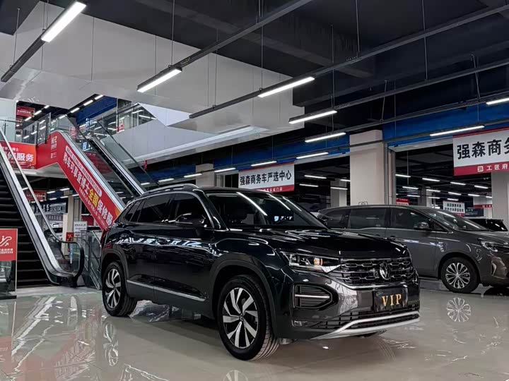 Фото 3 - Volkswagen Tharu