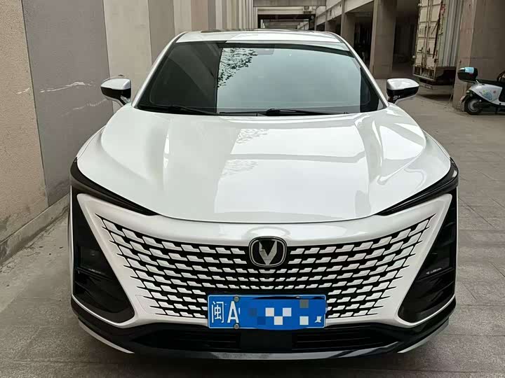 Фото 2 - Changan UNI-T