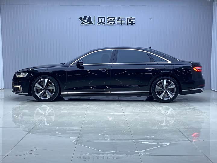Фото 3 - Audi A8 Hybrid