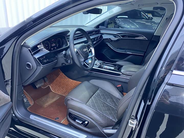 Фото 7 - Audi A8 Hybrid