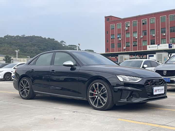 Фото 3 - Audi S4