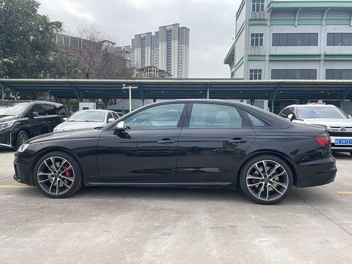 Фото 7 - Audi S4