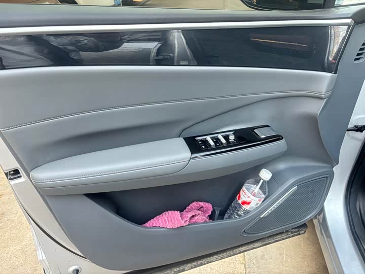 Фото 5 - Geely Galaxy L7