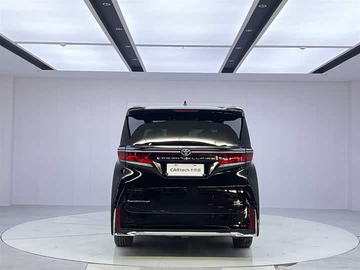 Фото 3 - Toyota Vellfire