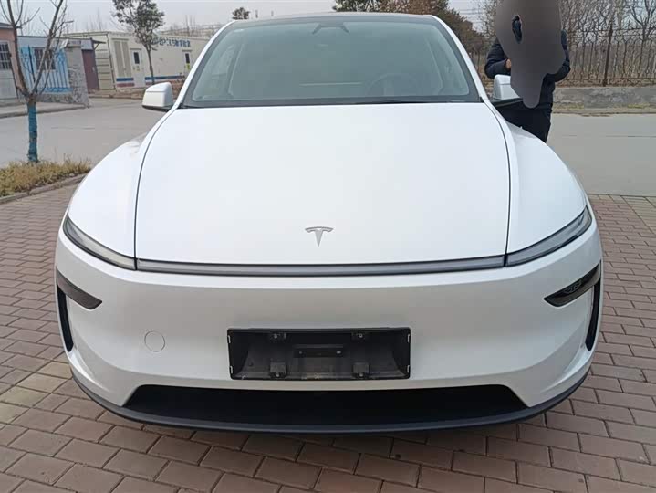 Фото 2 - Tesla Model Y