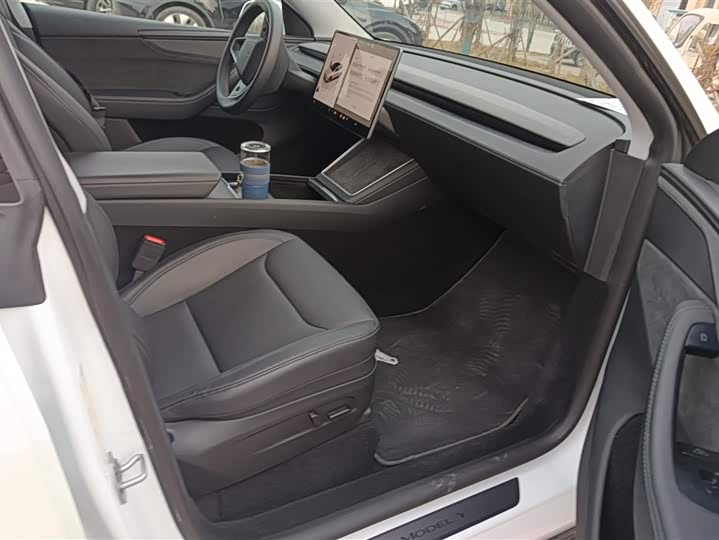 Фото 8 - Tesla Model Y