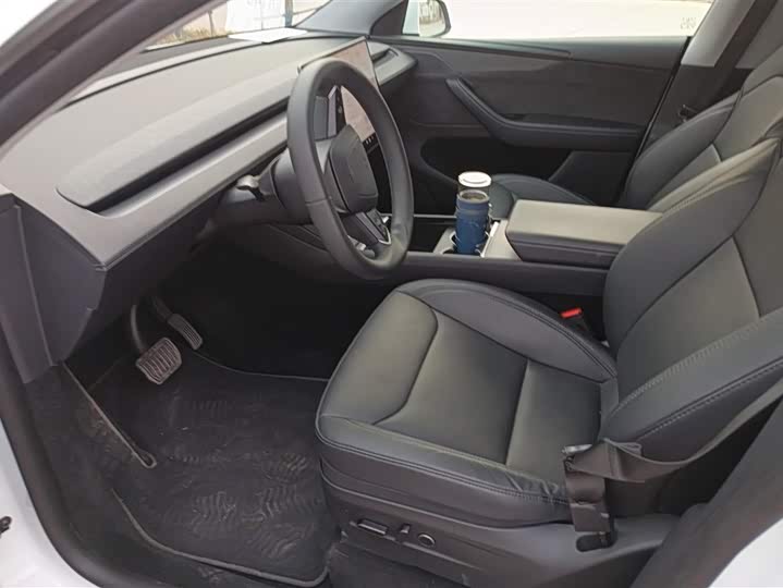 Фото 9 - Tesla Model Y