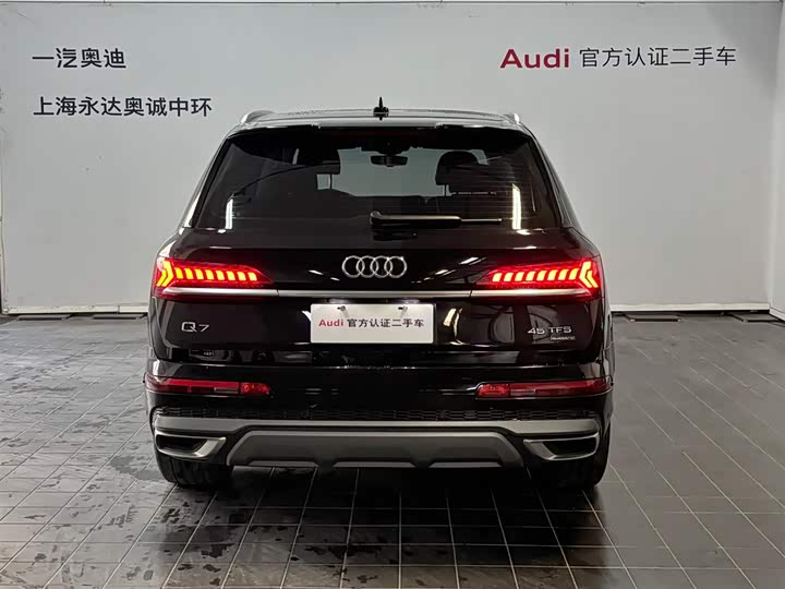 Фото 2 - Audi Q7