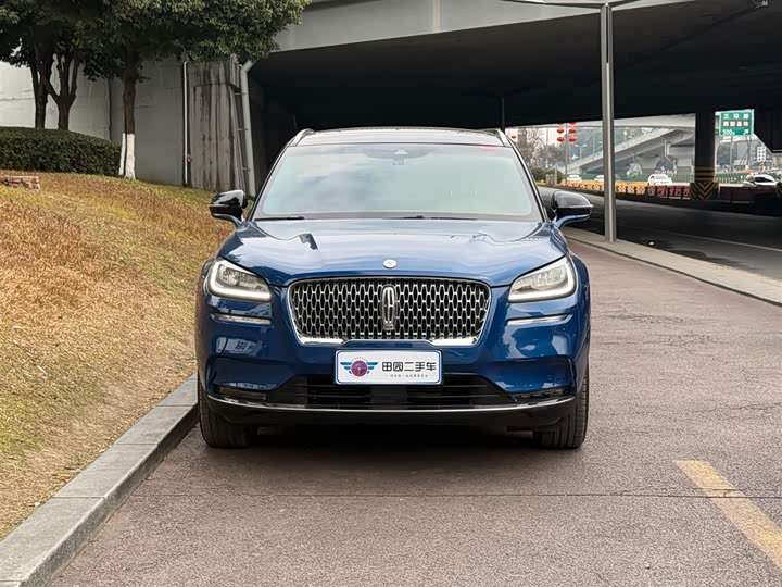 Photo 2 - Lincoln Corsair