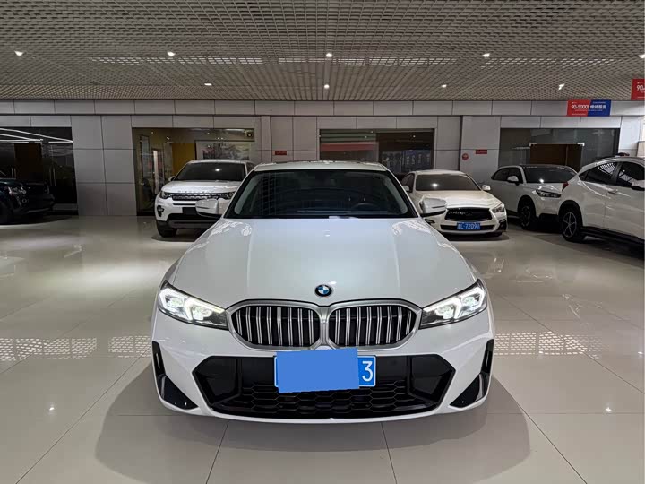 Photo 2 - BMW 3 Series