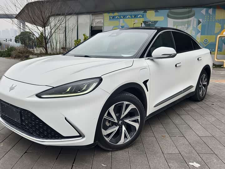 Фото 1 - BAIC Arcfox Alpha S