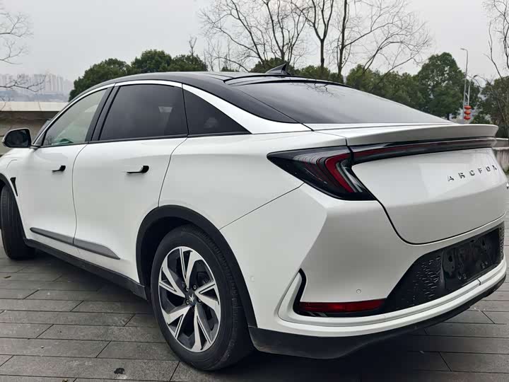 Фото 4 - BAIC Arcfox Alpha S