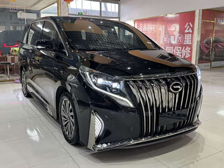 Фото 2 - GAC Trumpchi M8