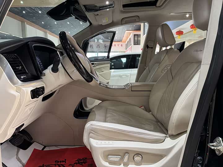 Фото 3 - GAC Trumpchi M8