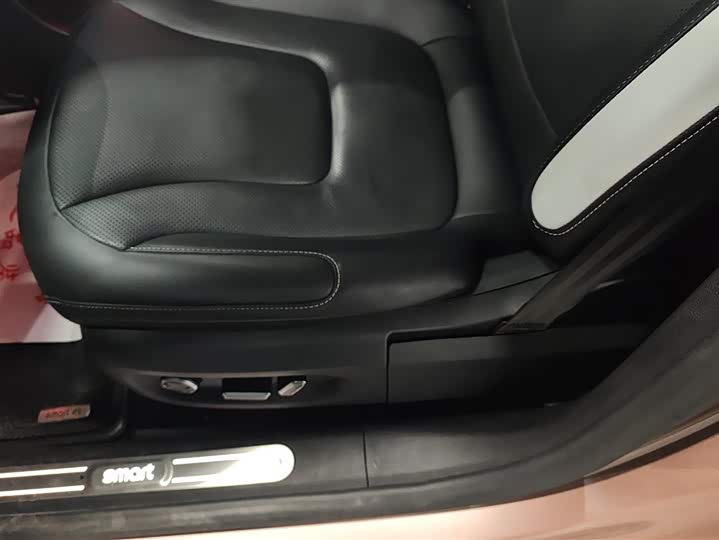 Фото 9 - Smart #1